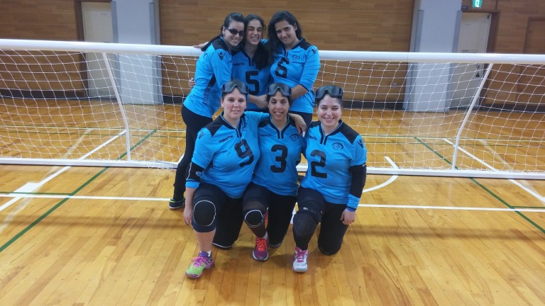 El primer equipo israelí femenino de goalball. Foto de Keren Isacson.